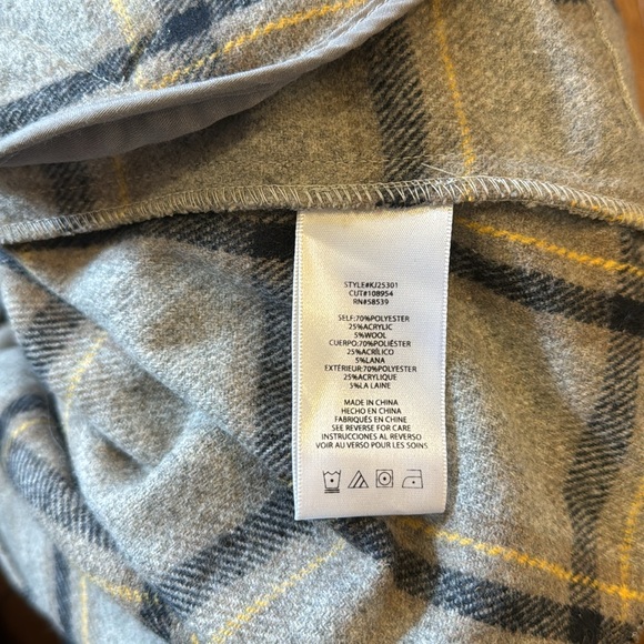 Plaid Jacket Perfect for Fall - Picture 3 of 4